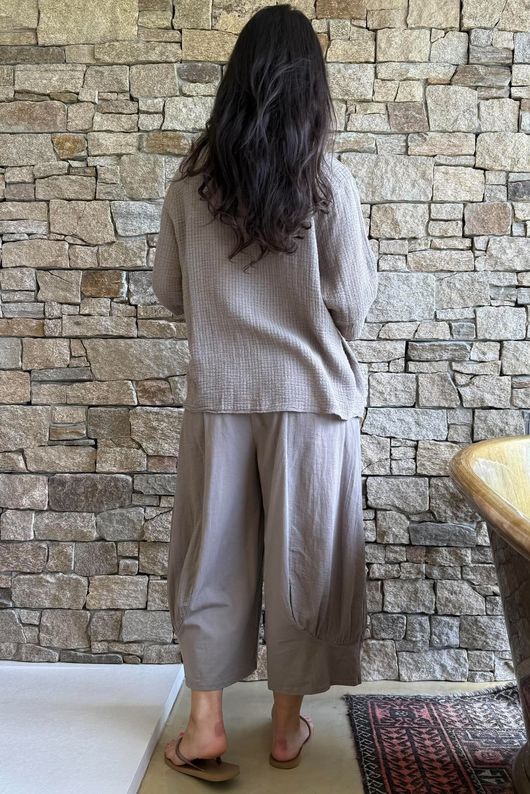 Andi Basket Linen Blend Top Earth